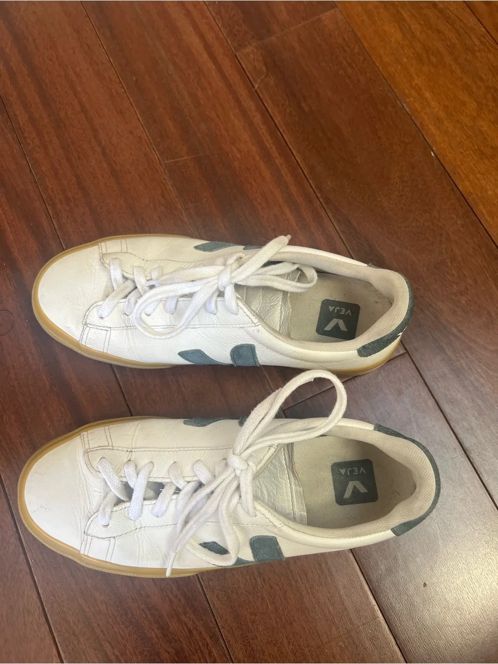 Veja CAMPO LEATHER WHITE CALIFORNIA size 39 / 8